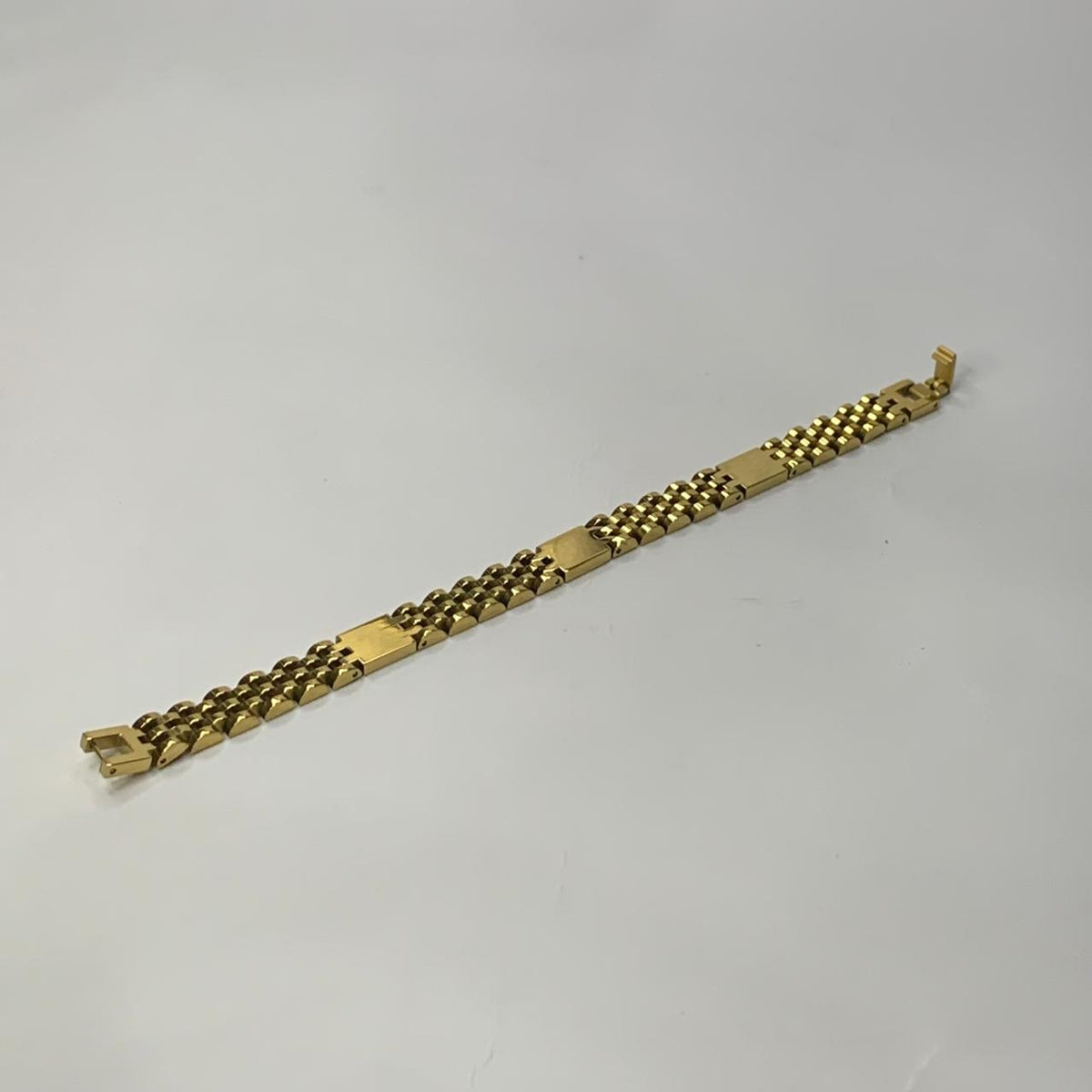 Mens Braclet gold addition Monogram Interlocking Series | Woven Franco Mesh Bracelet with Engraved Circular Crest