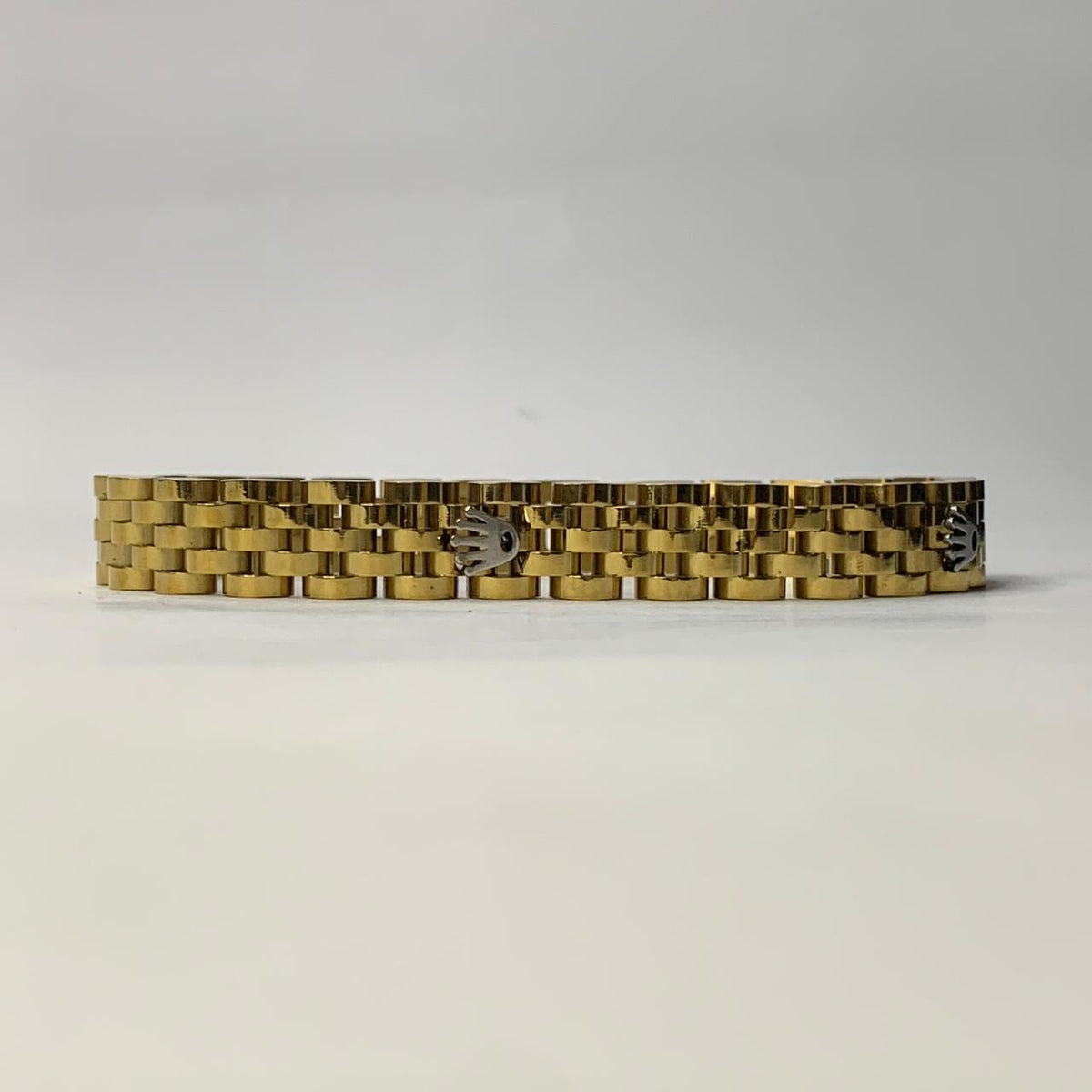 Jubilee Emblem Series | Iconic Multi-Link Bracelet with Regal Hardware Accents