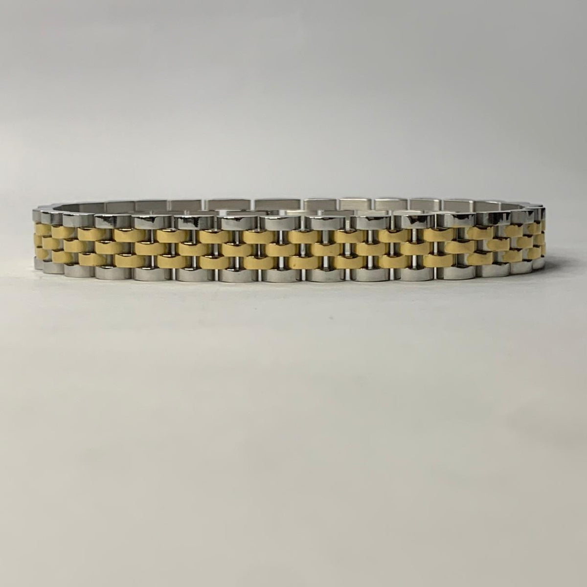 Monogram Interlocking Series | Woven Franco Mesh Bracelet with Engraved Circular Crest