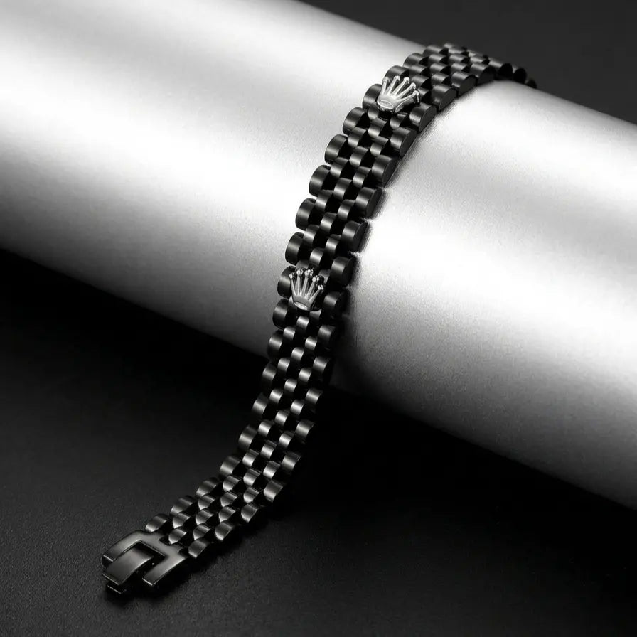 Jubilee Emblem Series | Iconic Multi-Link Bracelet with Regal Hardware Accents
